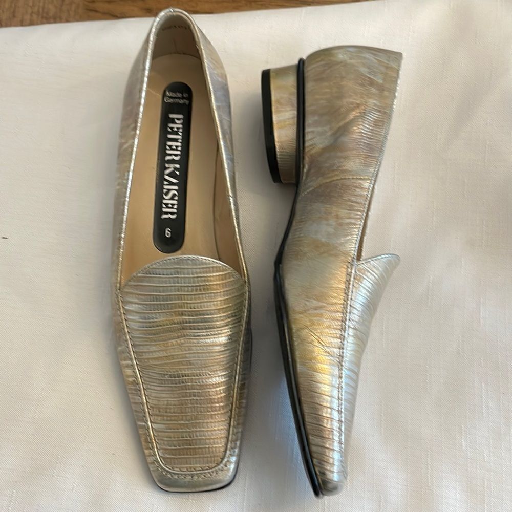 PETER KAISER SILVER/GOLD TONE FLATS.  NEW
